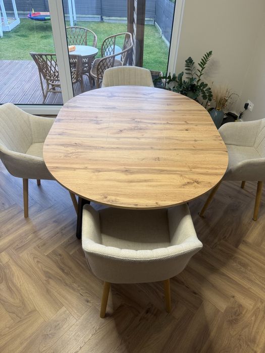 Stół rozkladany z krzesłami okazja