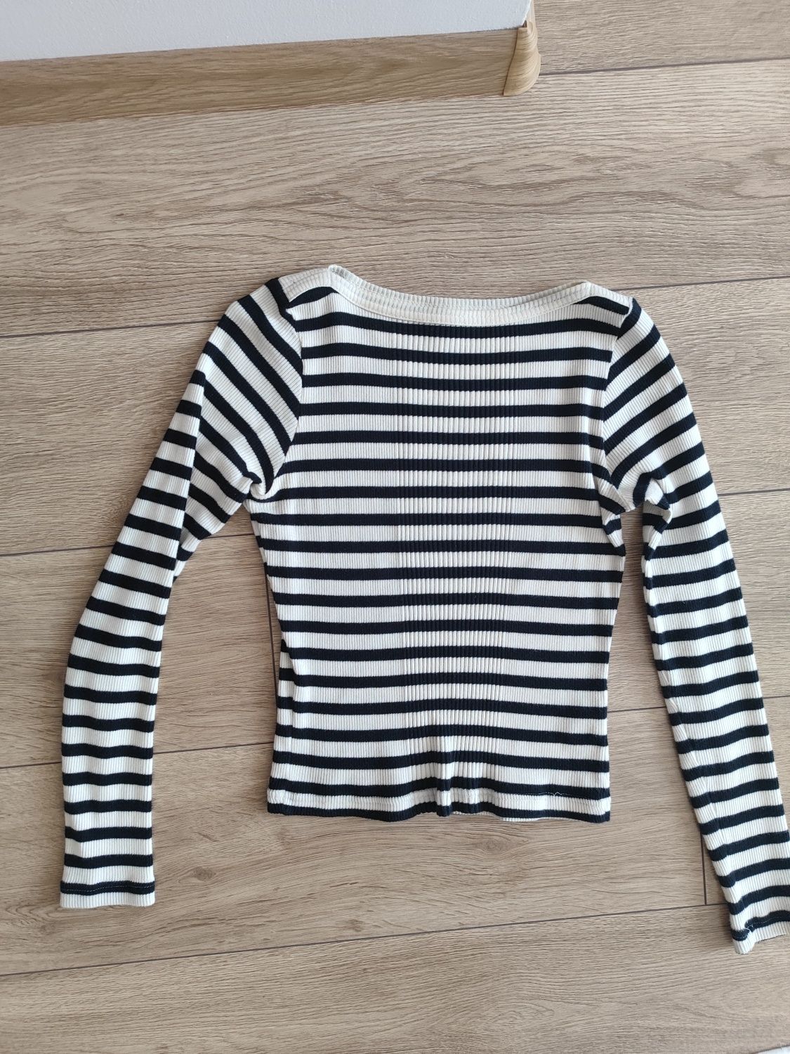 swterek rozmiar XS
