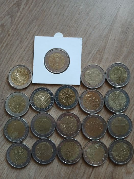 Moedas 2€ e outras para troca
