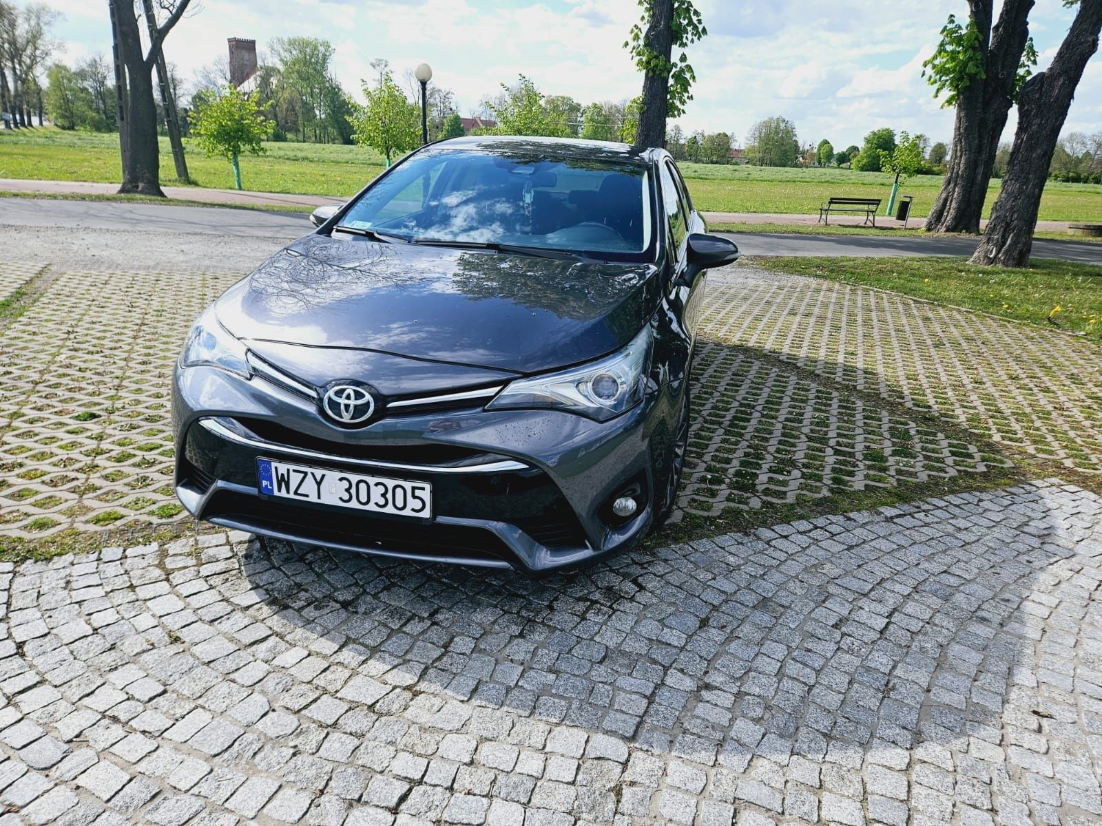 Toyota avensis 2.0 prestige fv 23%
