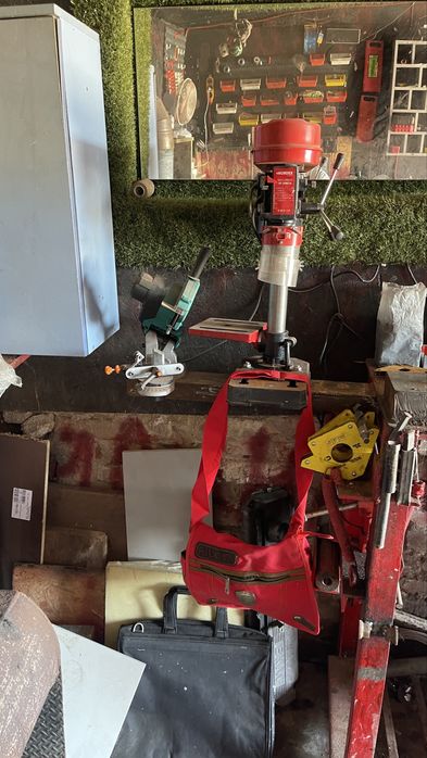 Продам гараж з інструментом під сто