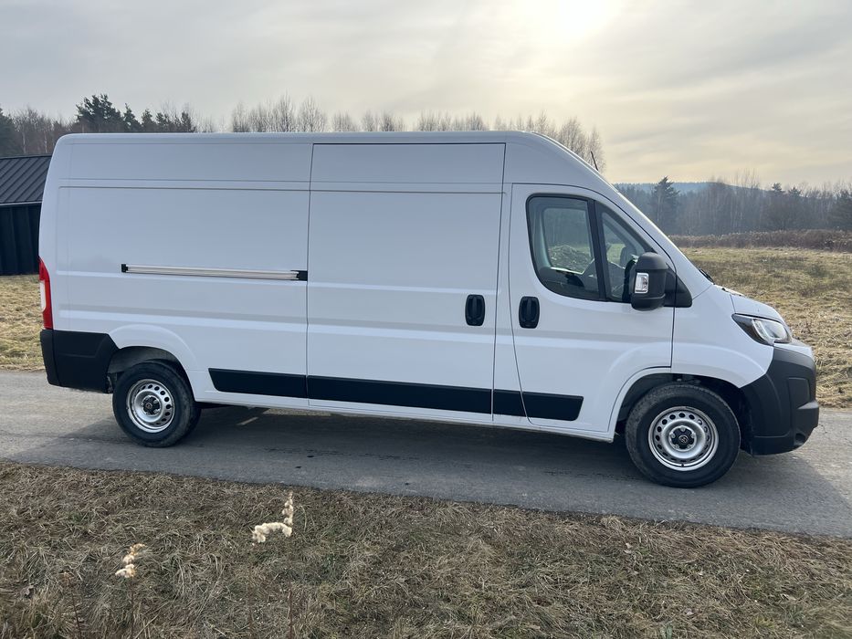 Wynajem Nowa Toyota Proace Max wypozyczalnia dostawczy
