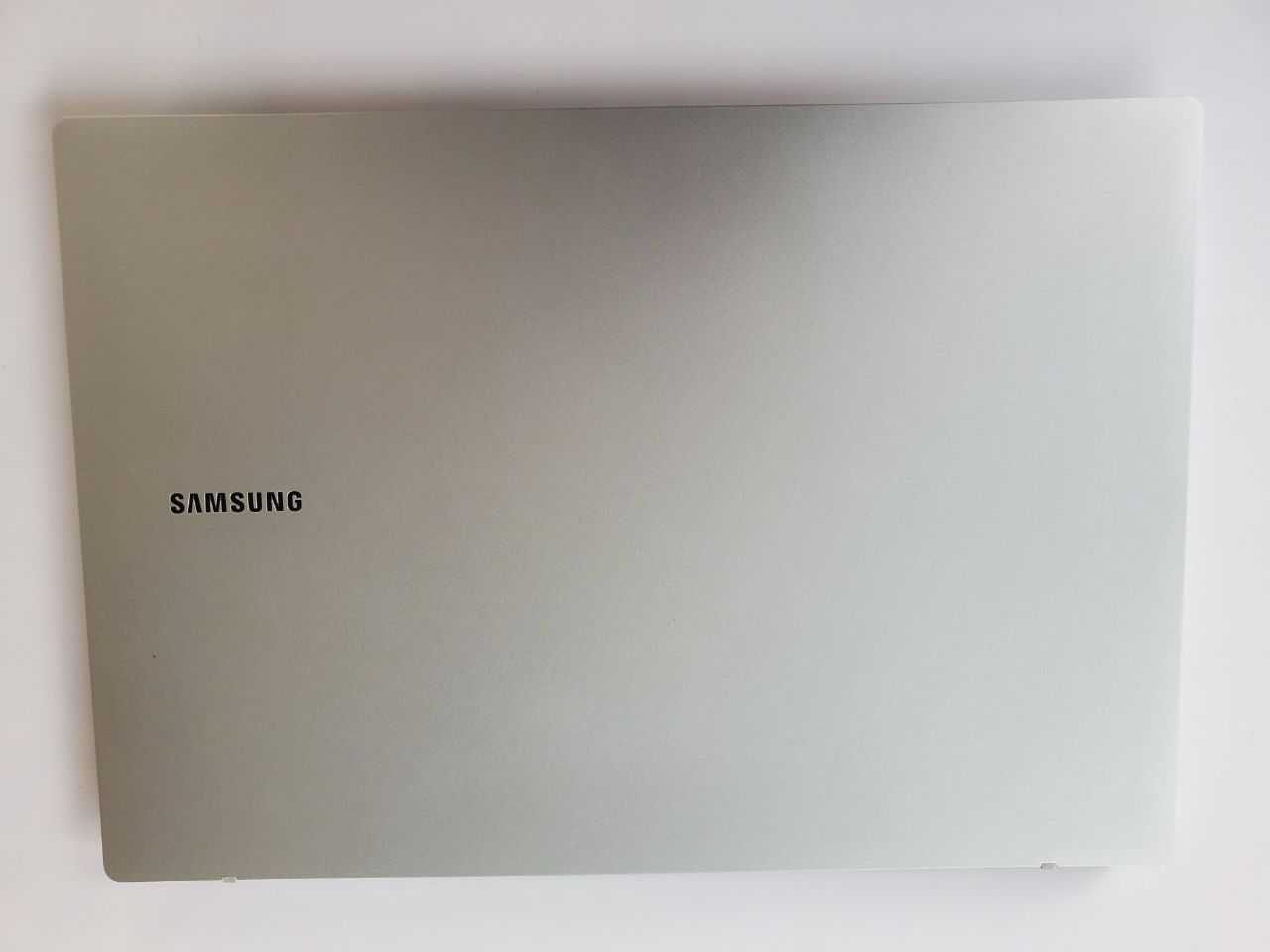 Ноутбук Samsung Galaxy Book Go 14" Snapdragon 7c Gen2/4gb/120 SSD