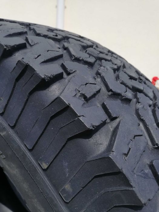 4x Pneus BF Goodrich all terrain 285 75 R16