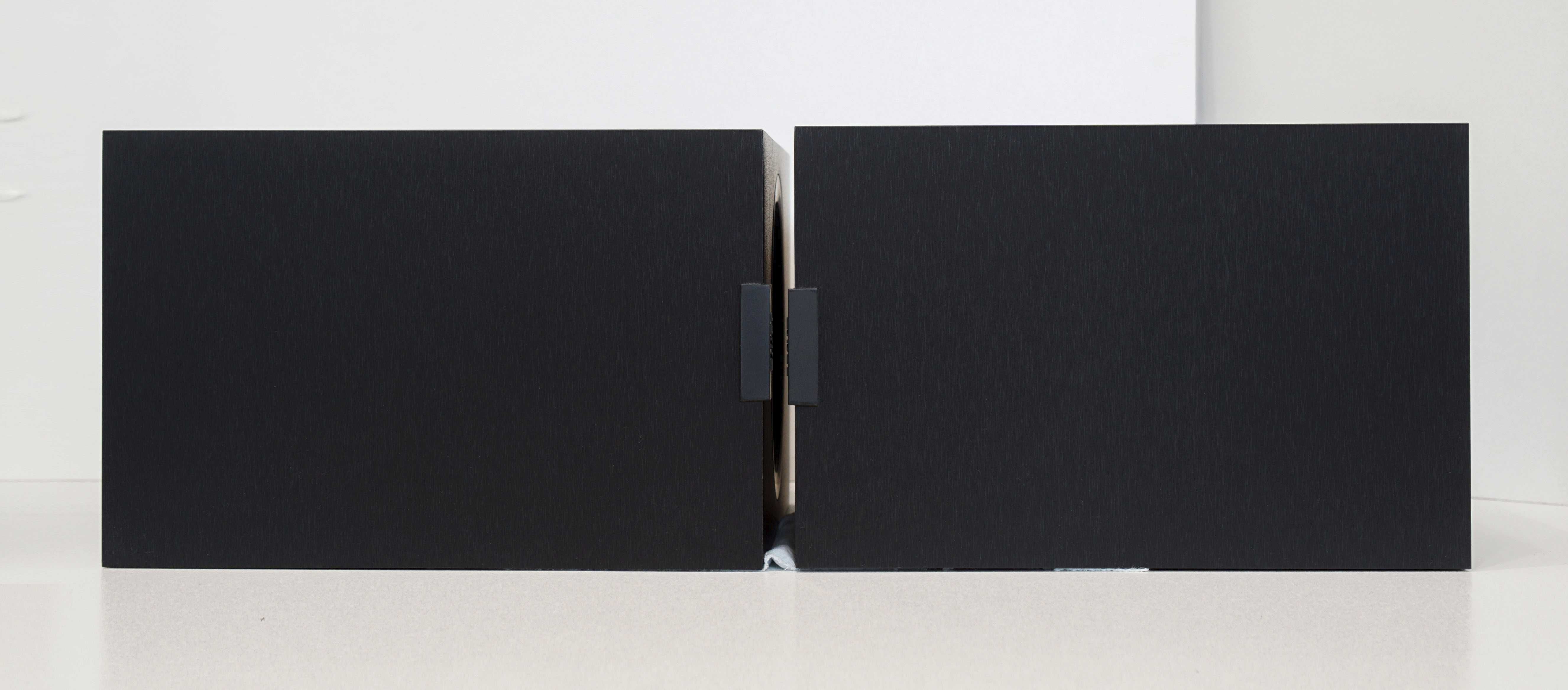 Obudowy od kolumn KEF Q150