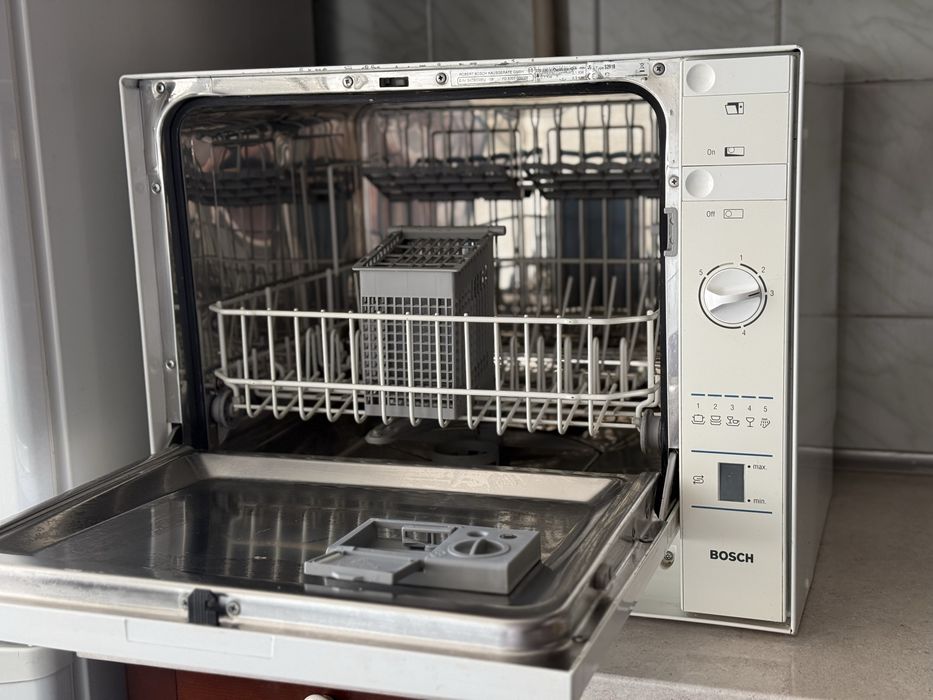 Посудомийна машина