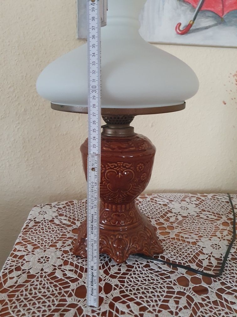 Lampa stołowa duża WZMPT Wałbrzych ze szklanym kloszem