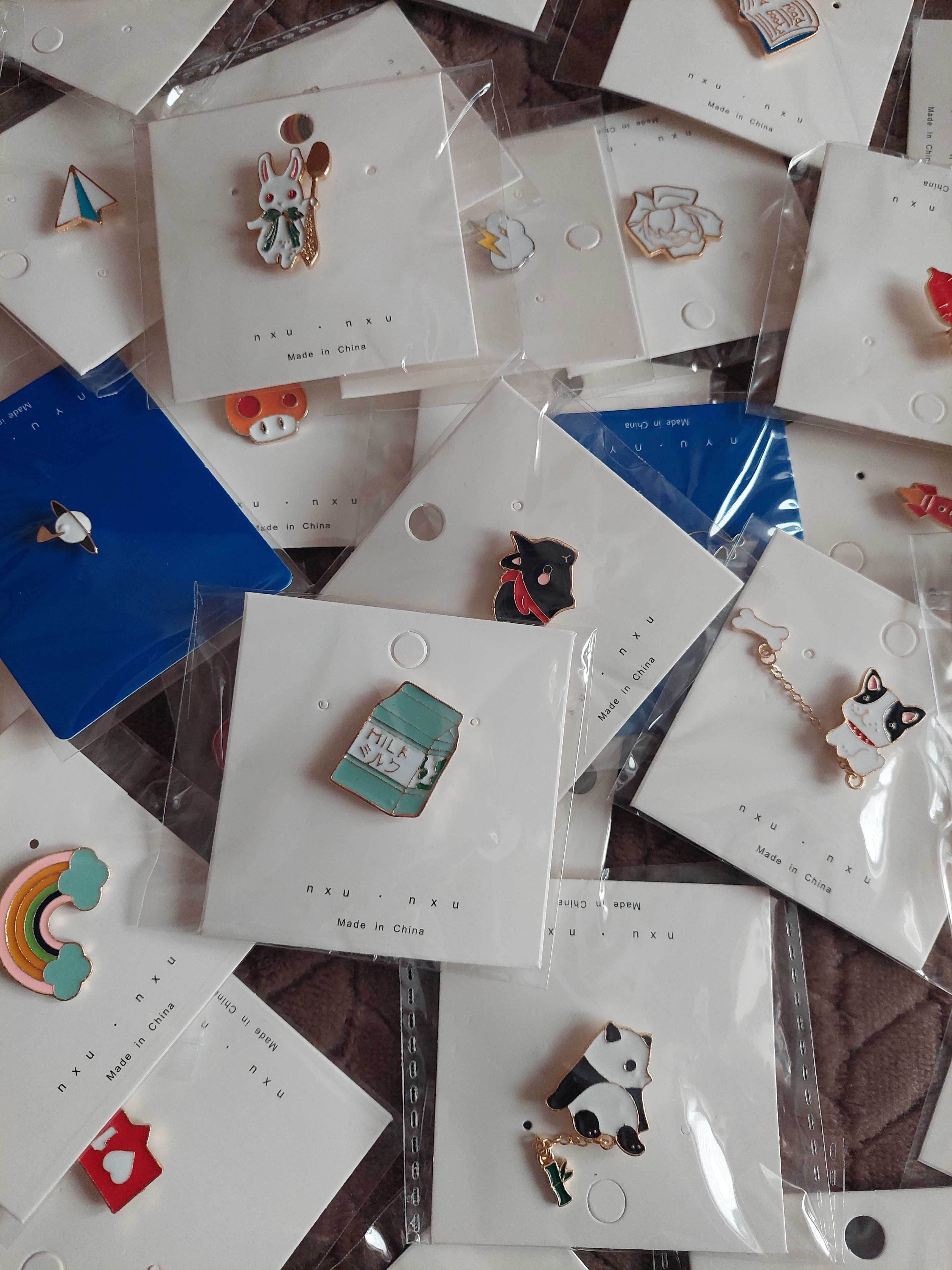 Pins Variados 2.5€