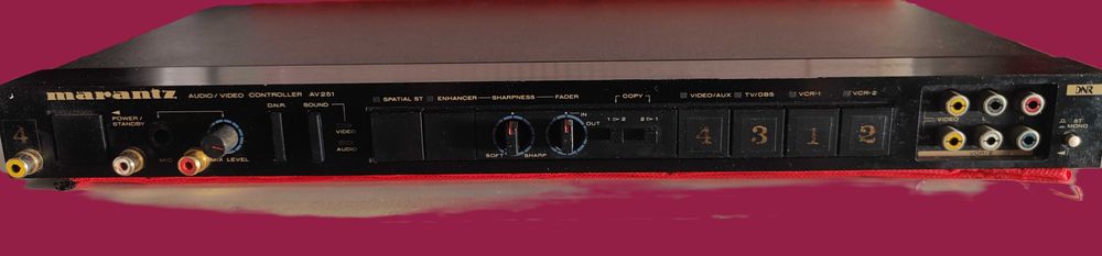 Controlador Video/ audio Marantz AV251 Usado