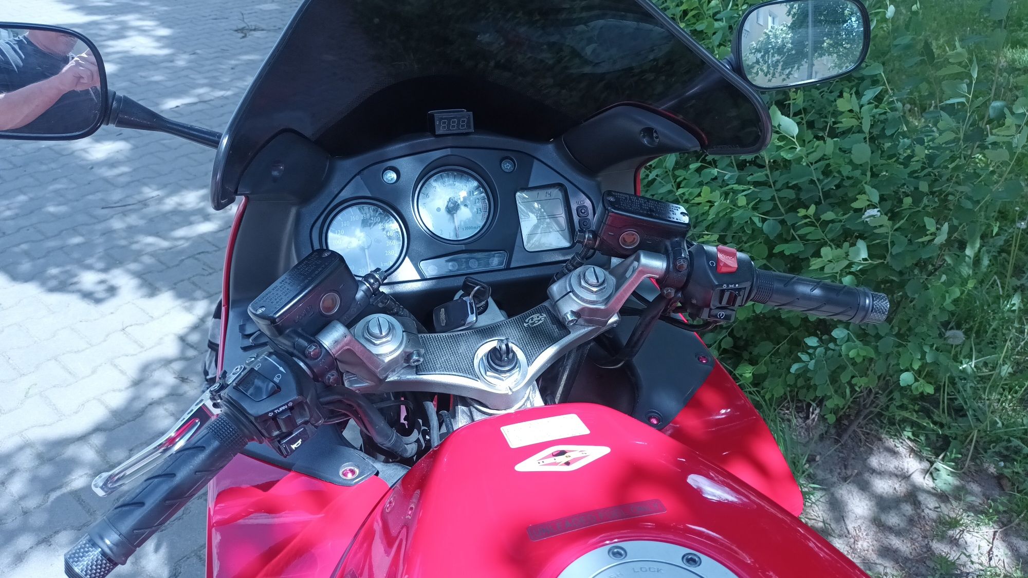 Honda VFR800 fi rocznik 1999 , zamiana na inne moto lub auto