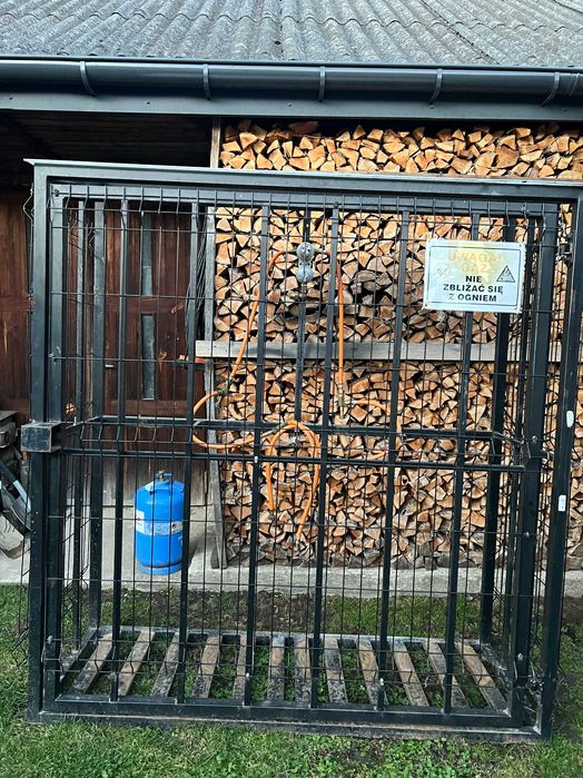 6x Butla 33kg wraz z reduktorem i klatką