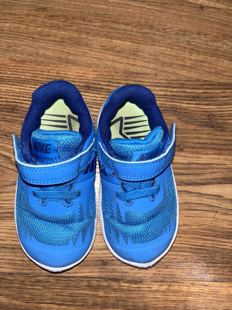 Buty dla chłopca Nike 21