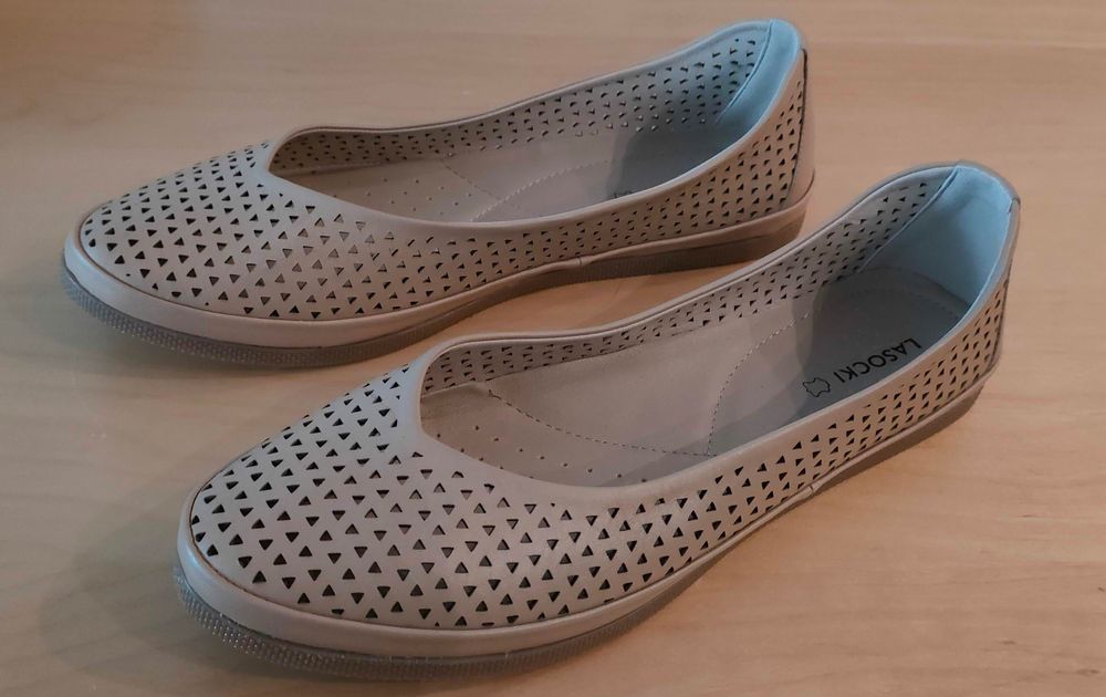 Buty damskie skórzane Lasocki rozm.40 Nowe