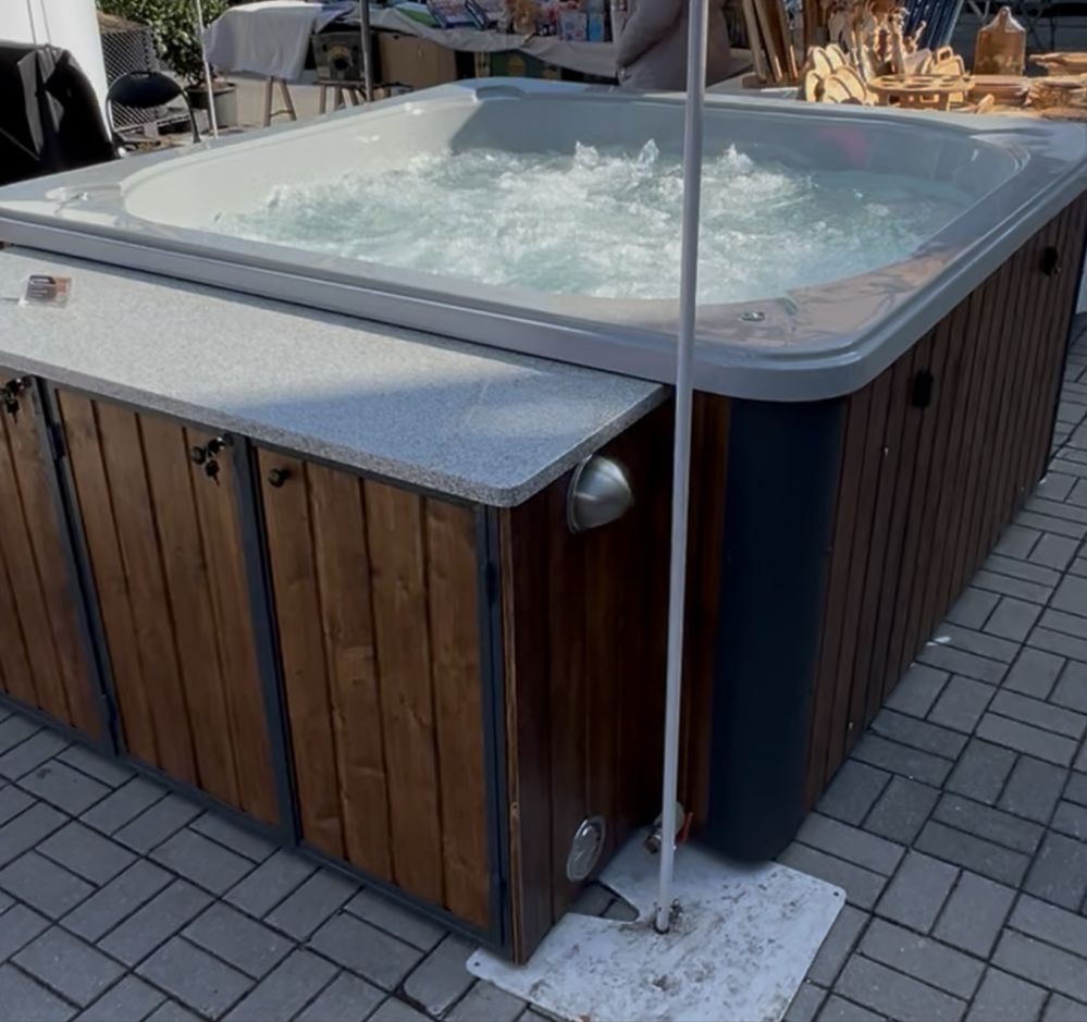 Balia ogrodowa kwadratowa Jacuzzi ogrzewana GAZ