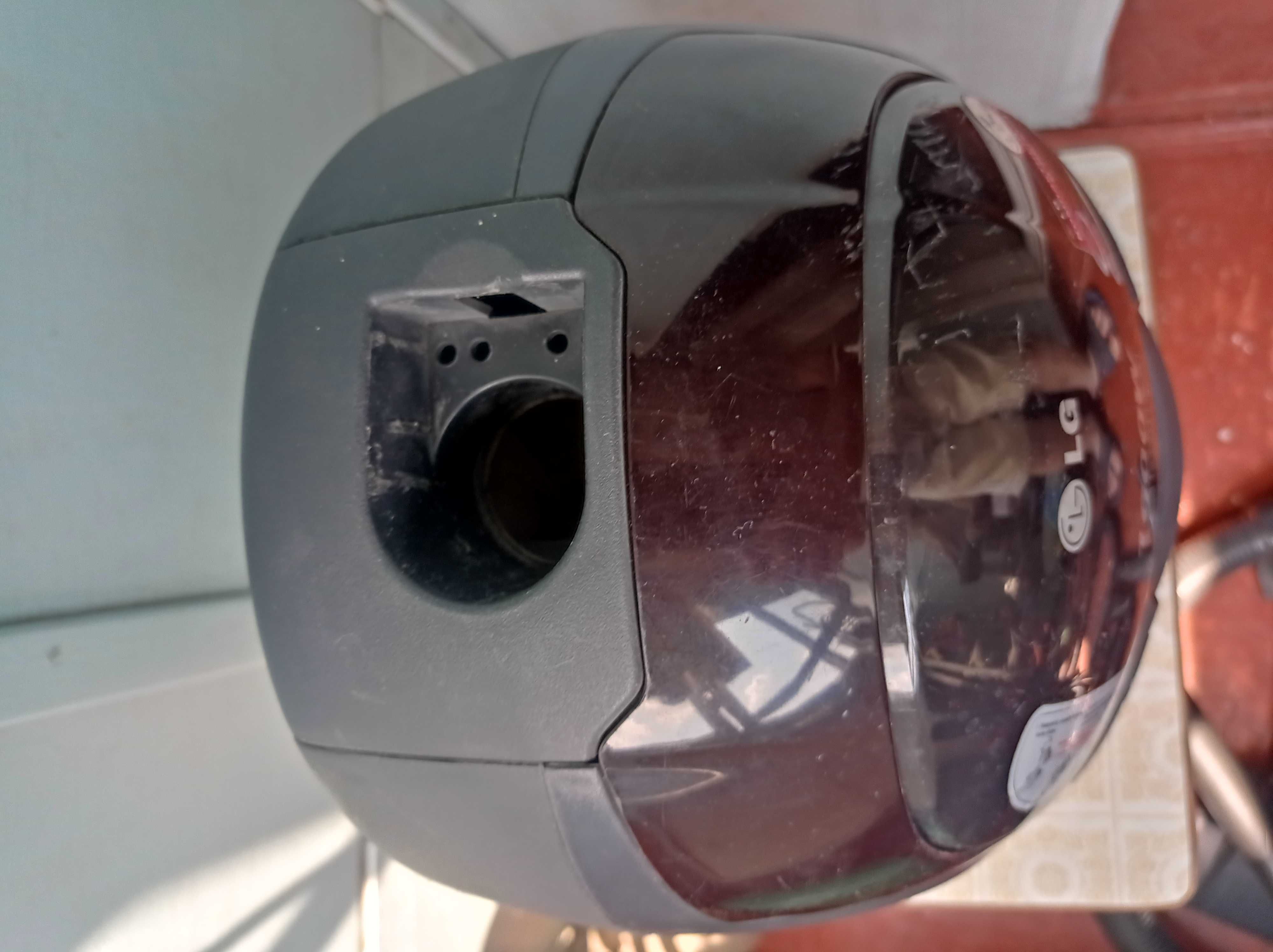 Пылесос LG VC1060N  1600W
