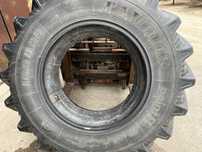 Pneu trator, Taurus Point8, como novo 16,9 R30 - 420/85 R30