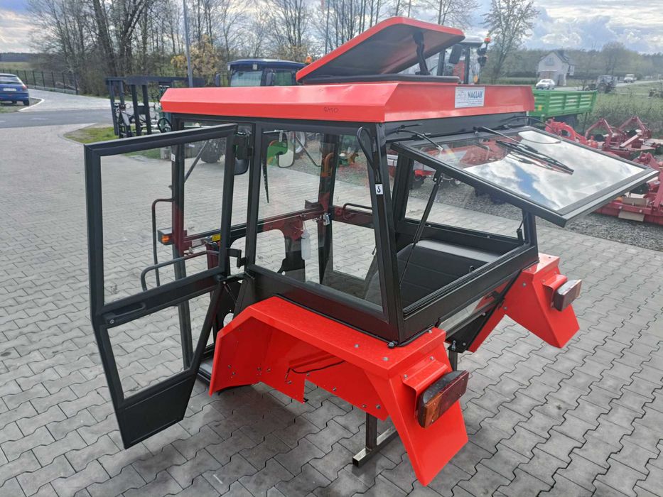 Kabina NAGLAK c330 błotniki szyberdach oświetlenie od ręki AGROSTAL