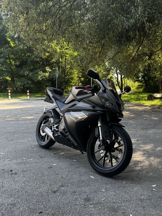 Yamaha yzf-r125.