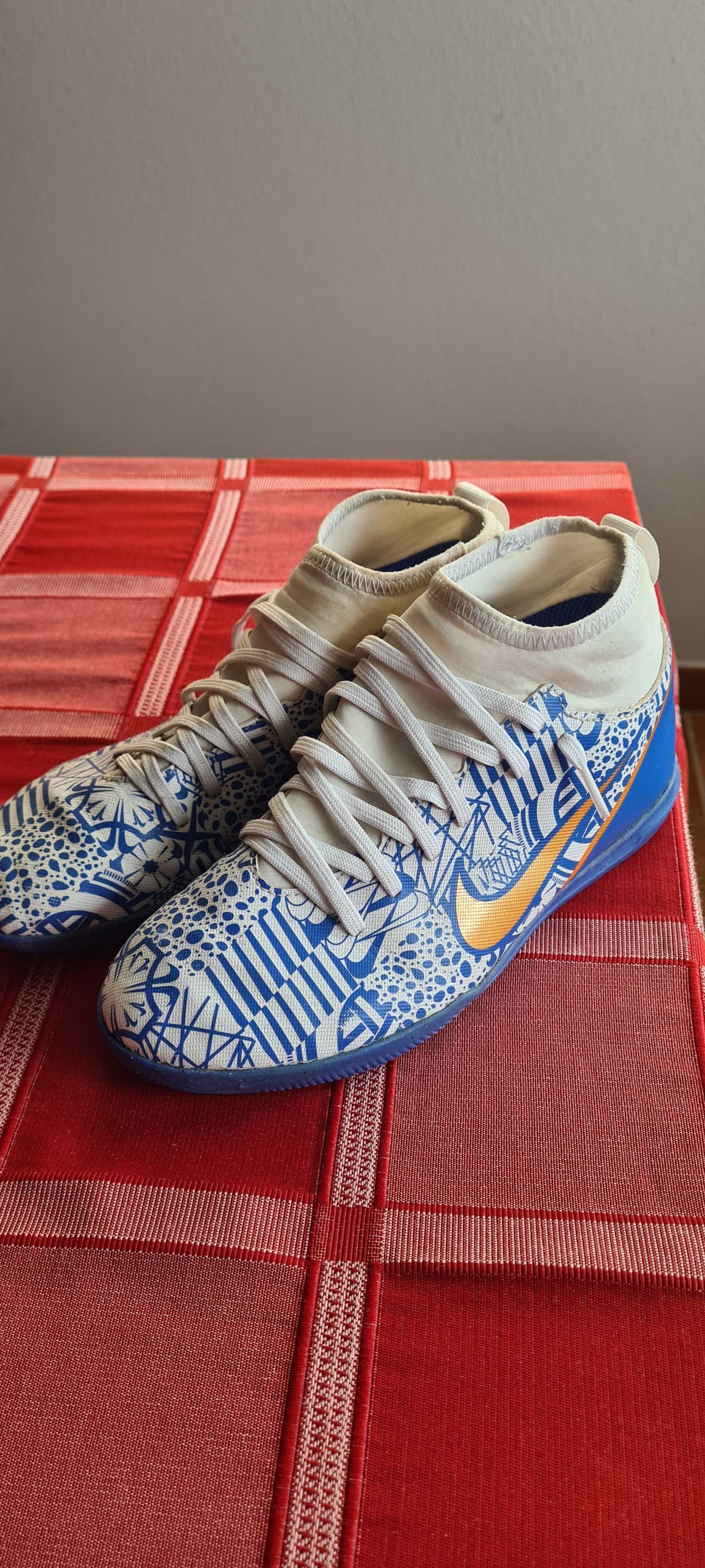 Sapatilhas futsal mercurial cr7
