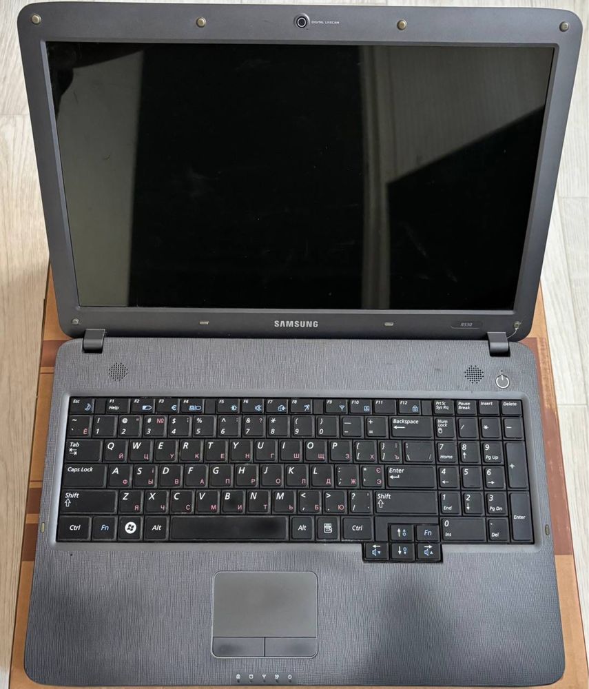 Ноутбук SAMSUNG R530