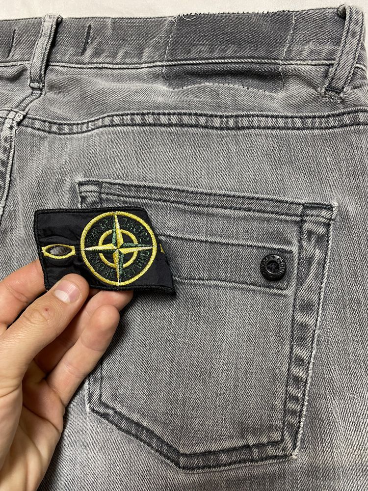 Шорти stone island