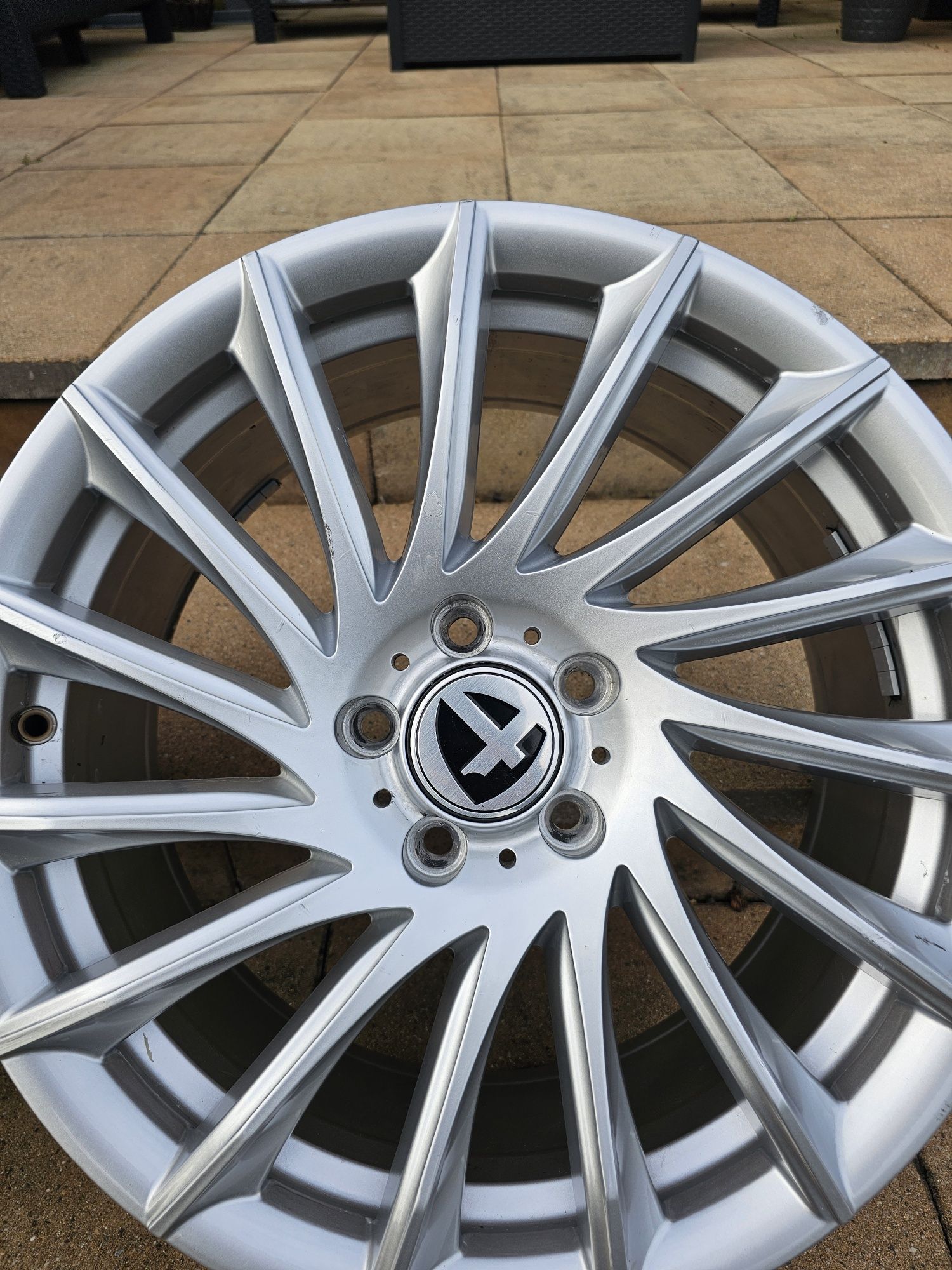 Felga Tomason TN16 18cali 5x112 8j et48