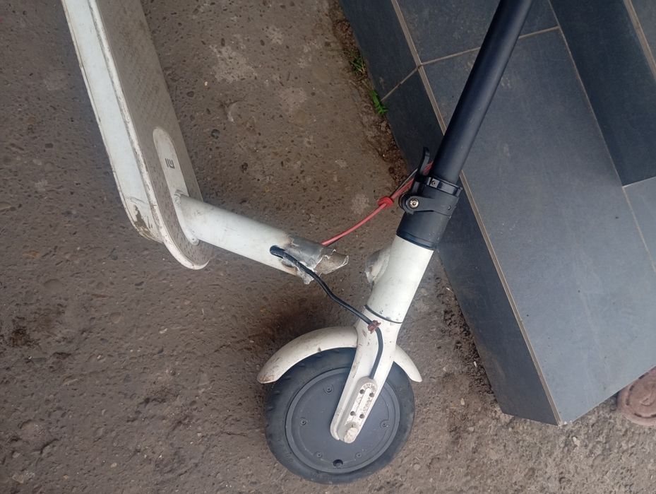 Електросамокат xiaomi