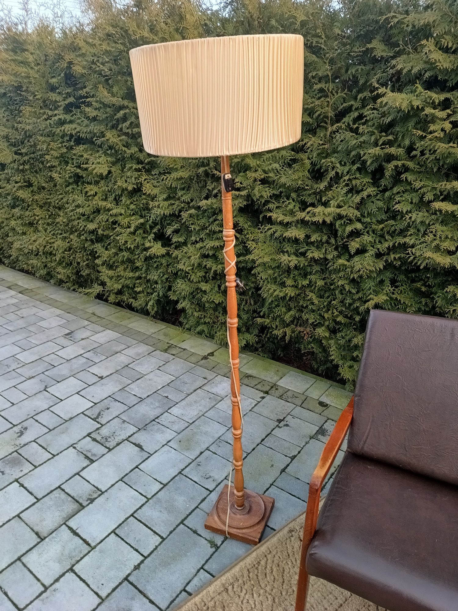 Stara lampa stojąca PRL