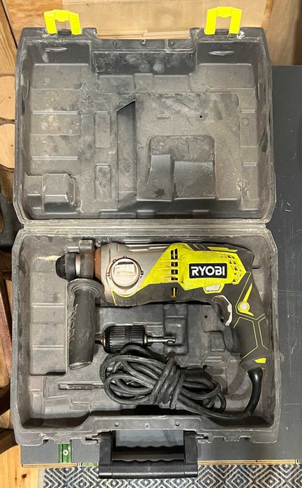 Ryobi RSDS680-K młotowiertarka, uszkodzona