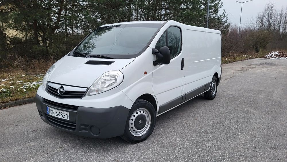 Opel Vivaro  2.0 Long Mały Przebieg Tempomat Klima 3 osobowy Długi