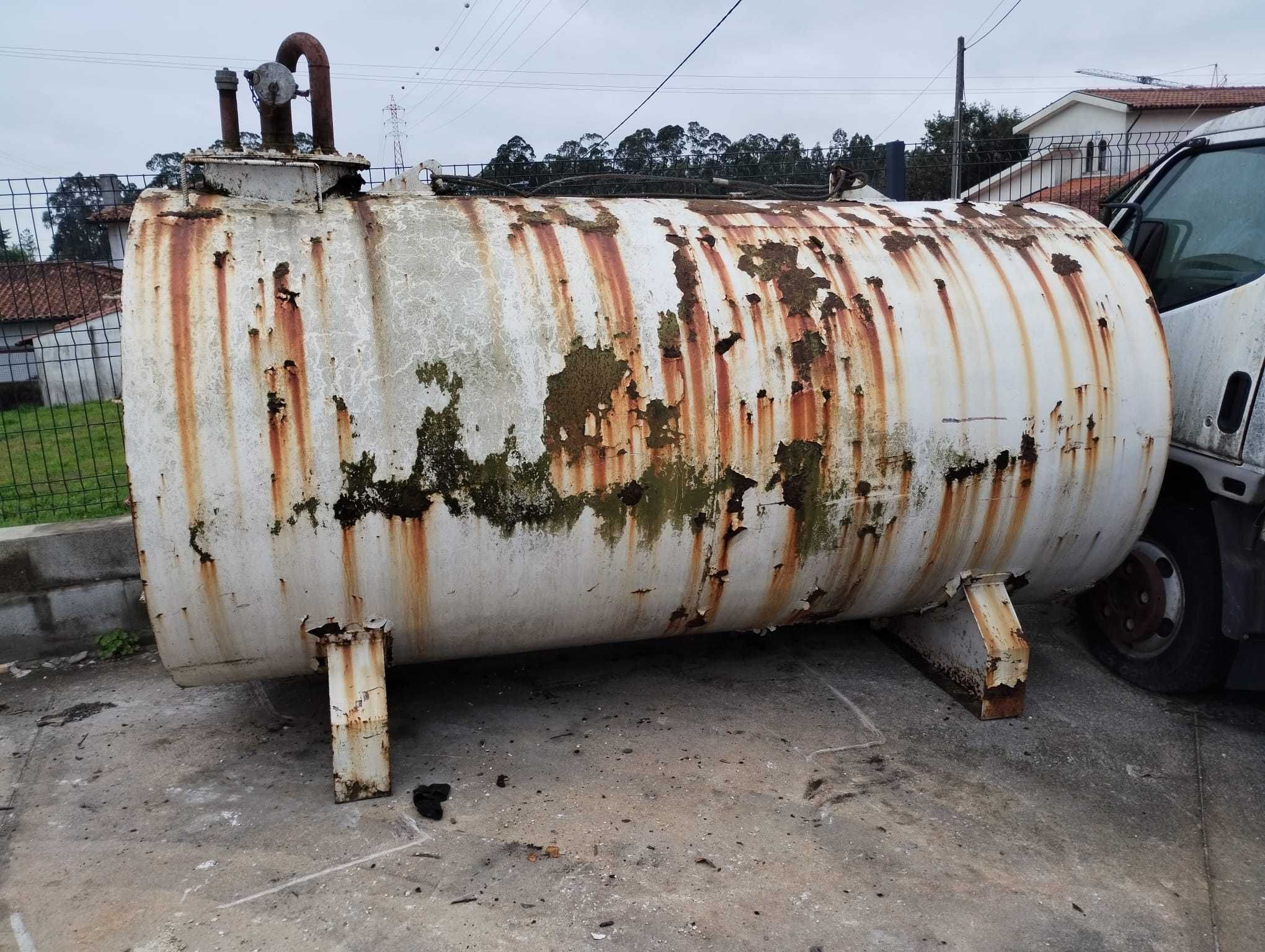 Depósito 5000L com bomba