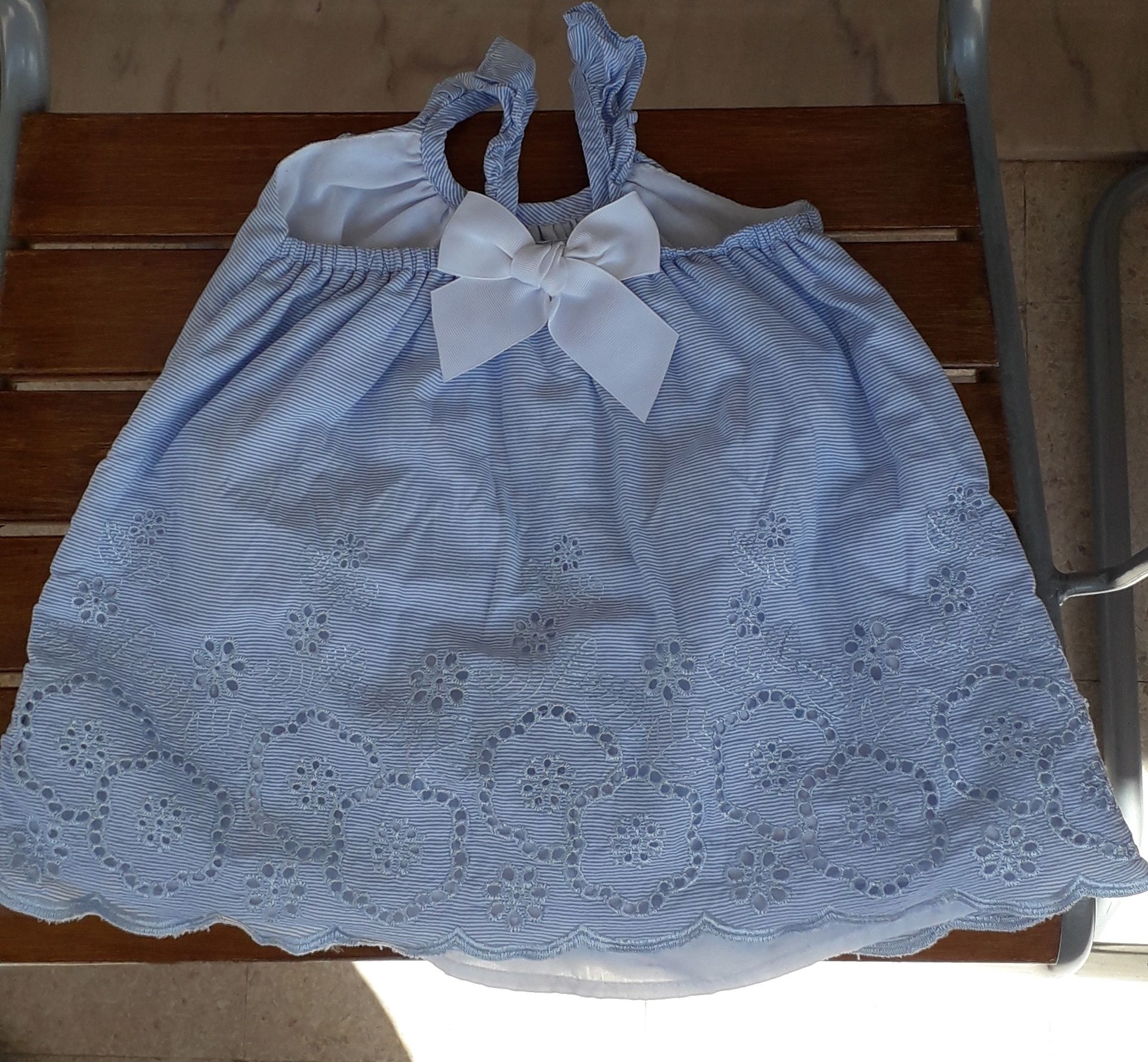 Vestido bordado inglês 18 meses Gocco