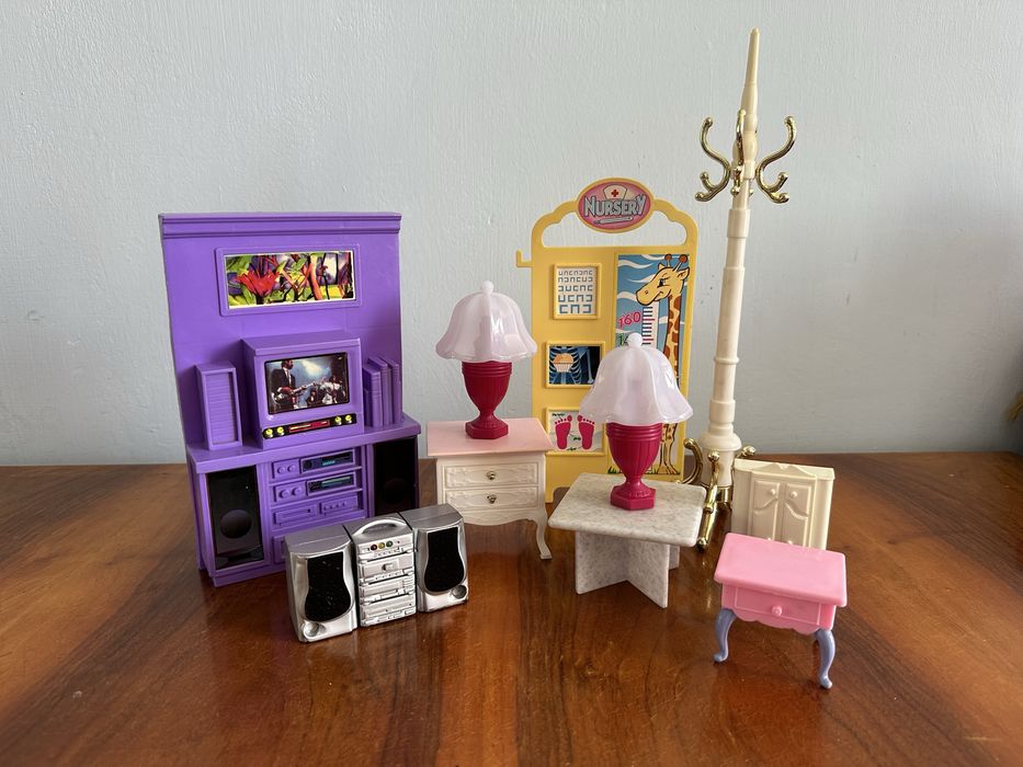 Меблі для будиночку Barbie