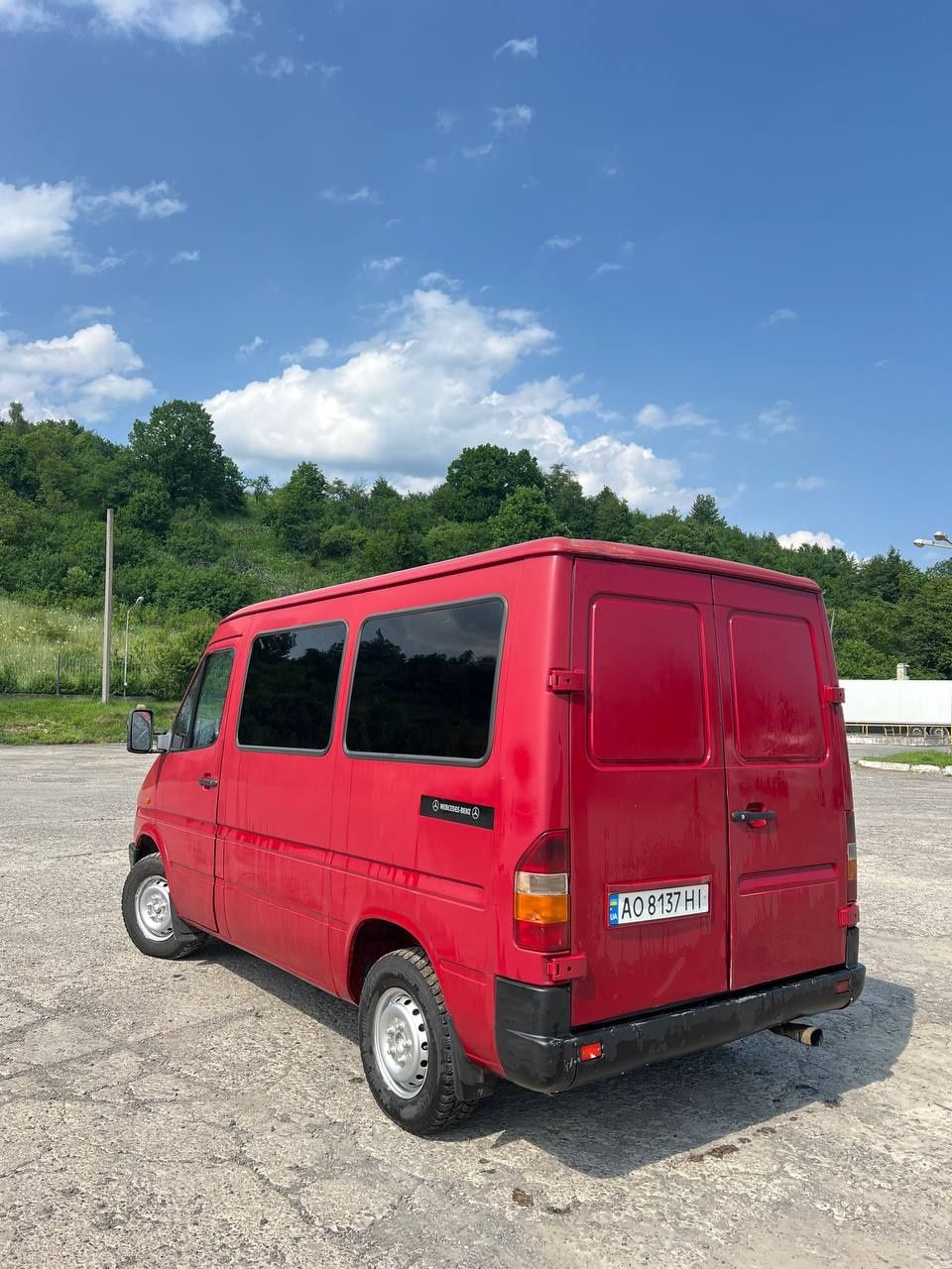 Продам Sprinter 210D