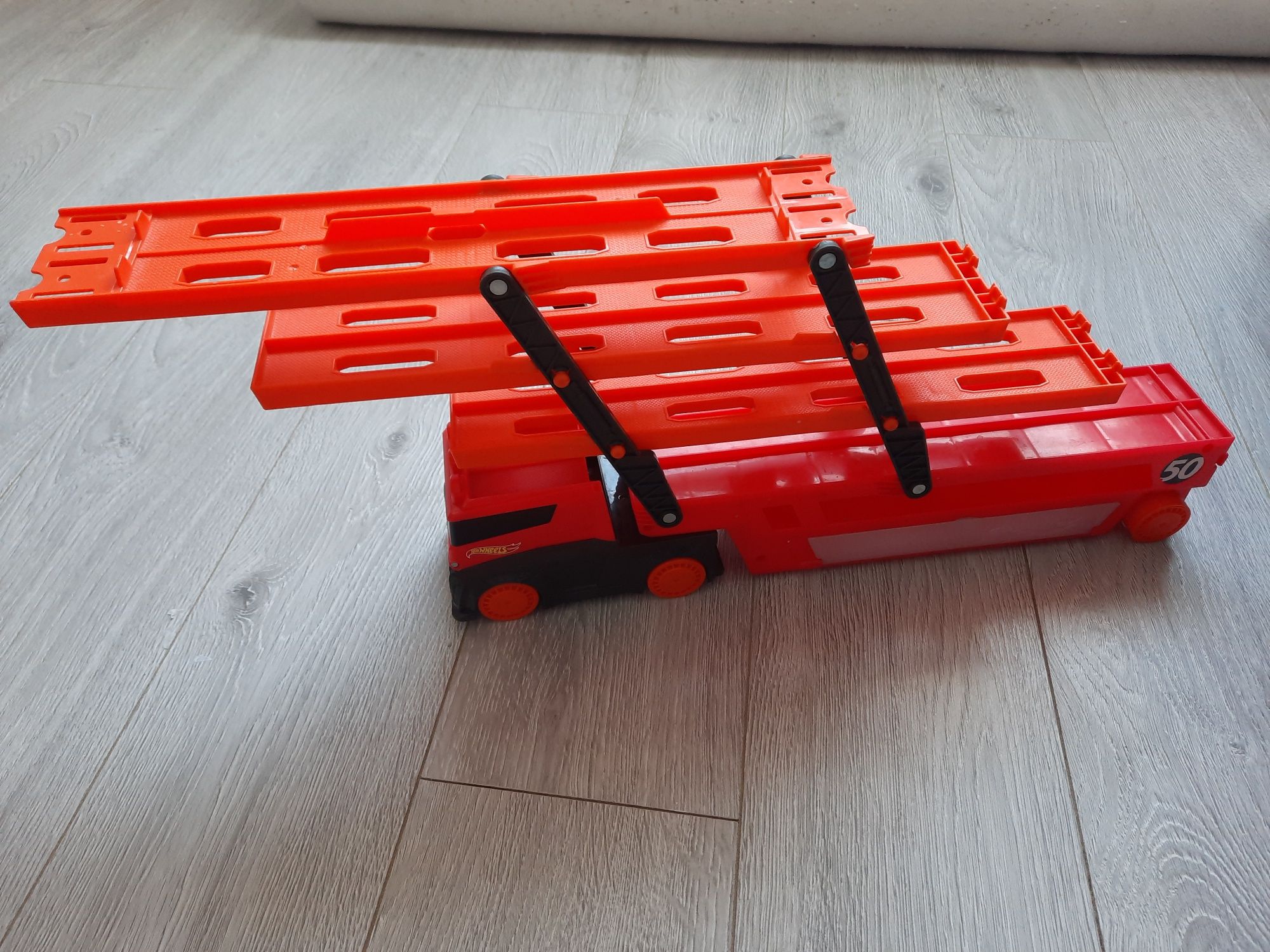 Zabawki . Auto Hotwells