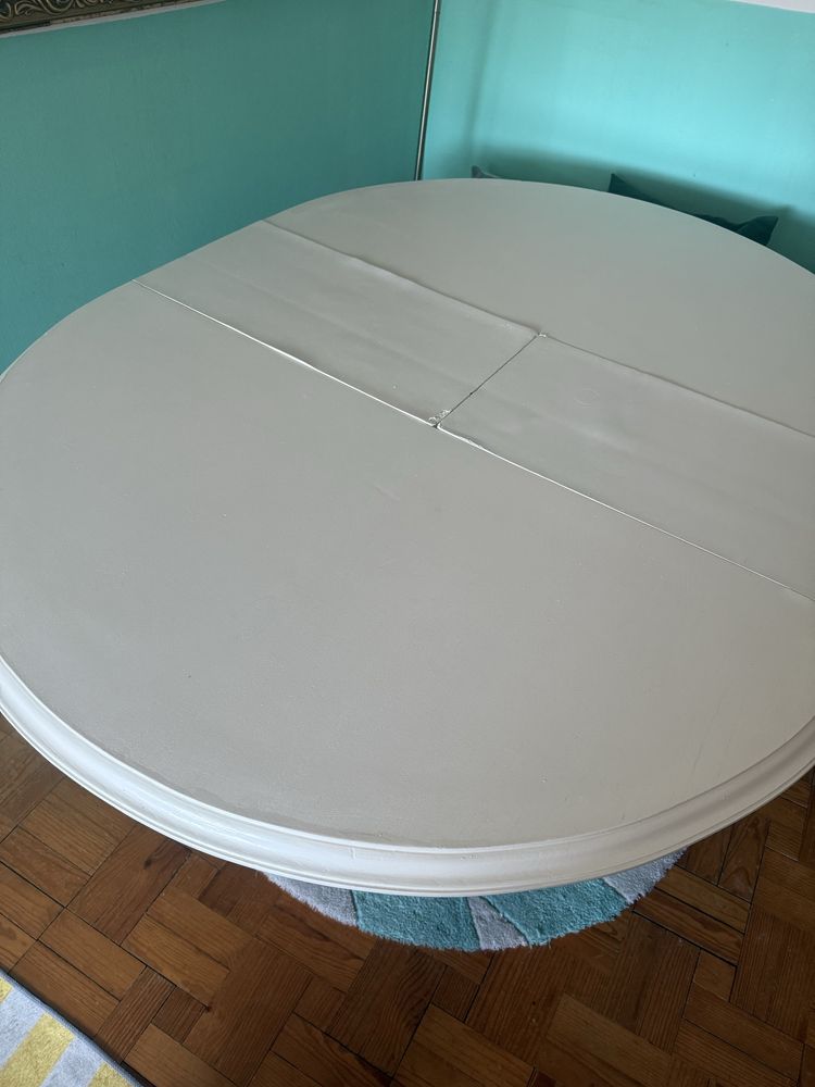 Mesa de jantar redonda/oval