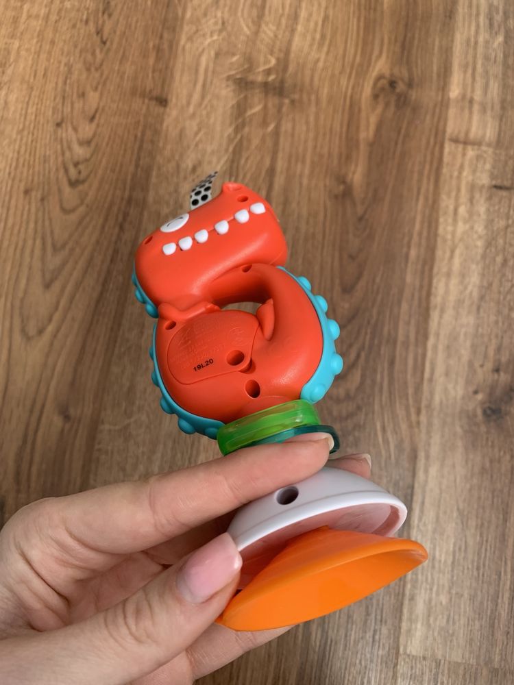 Іграшка на присосці Clementoni "Hungry Dino"