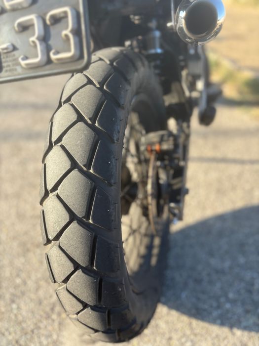 Dominator 650 Scrambler