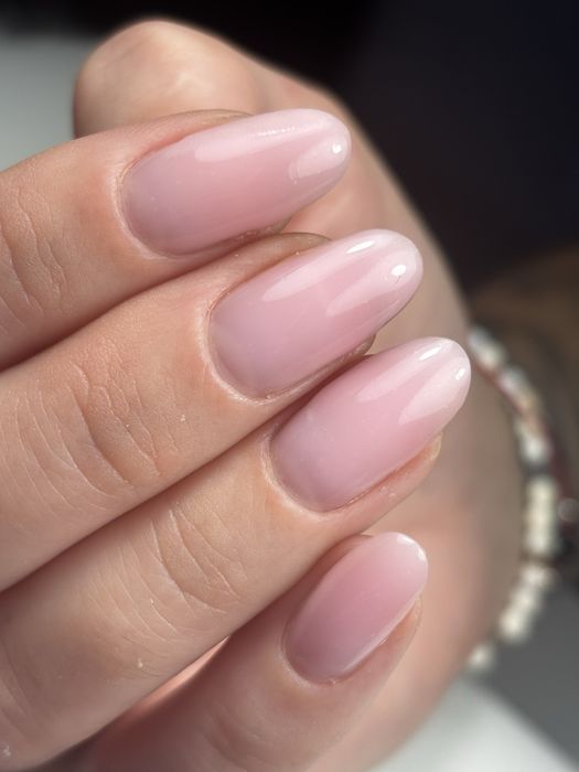 Manicure hybrydowy lub żelowy z parafiną