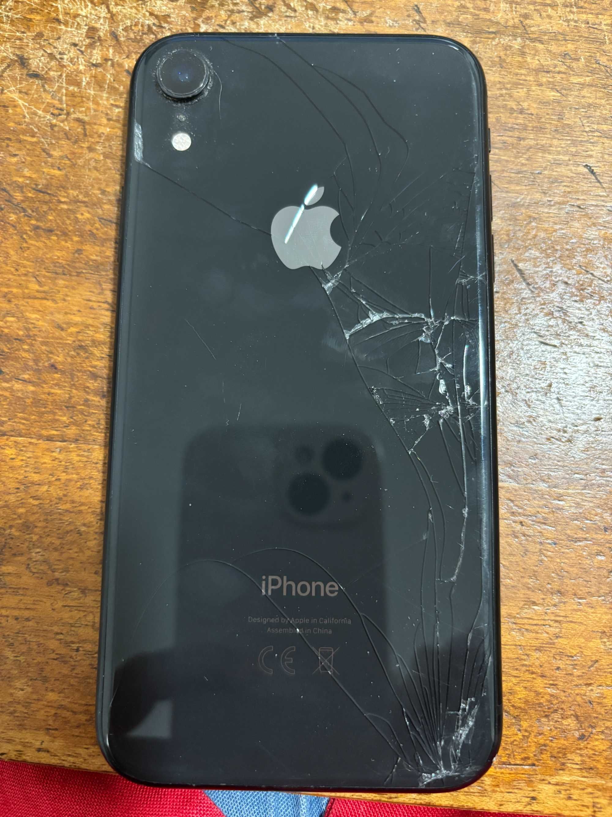 iPhone XR 64GB — Impecável — 110 €