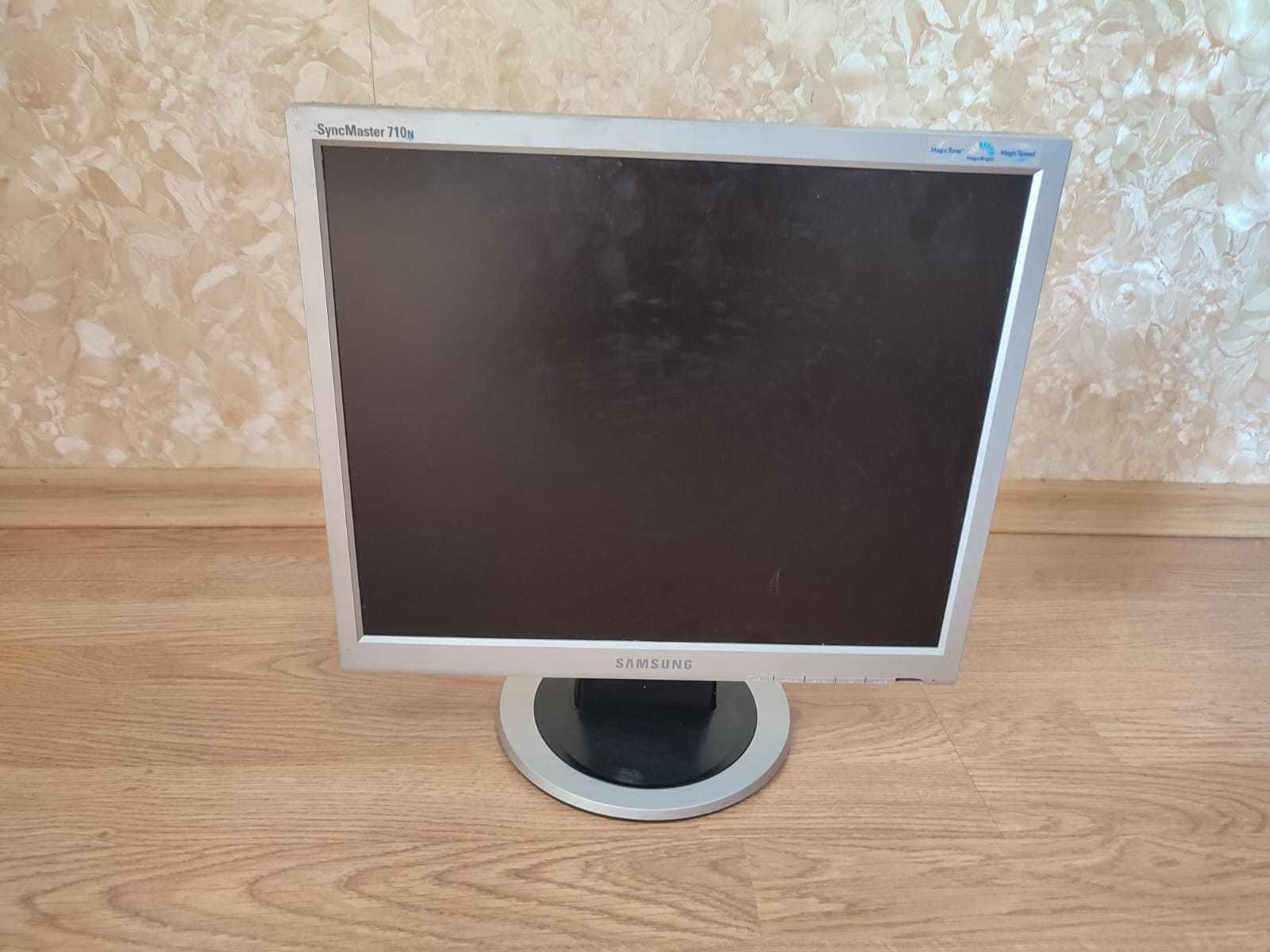 Монитор 17" Samsung SyncMaster 710N