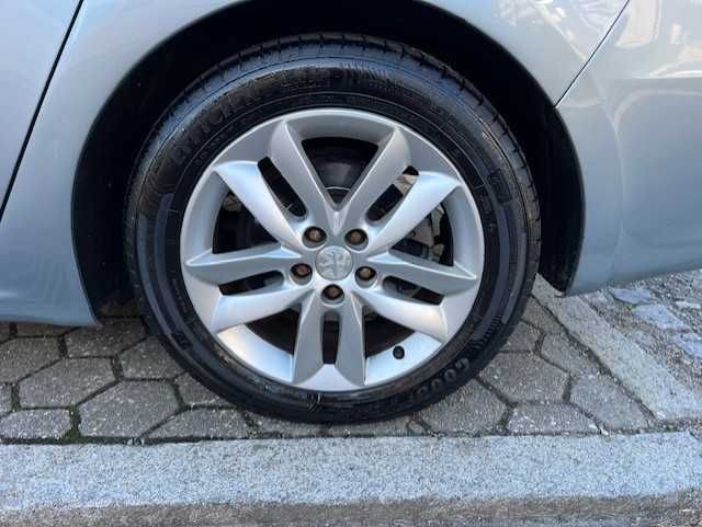 Peugeot 508 SW de 4/2011 com 169.000km em muito bom estado - Gaia