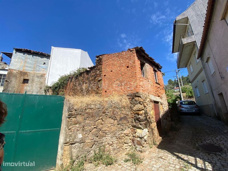 Moradia Geminada T1 / Fundão, Castelejo