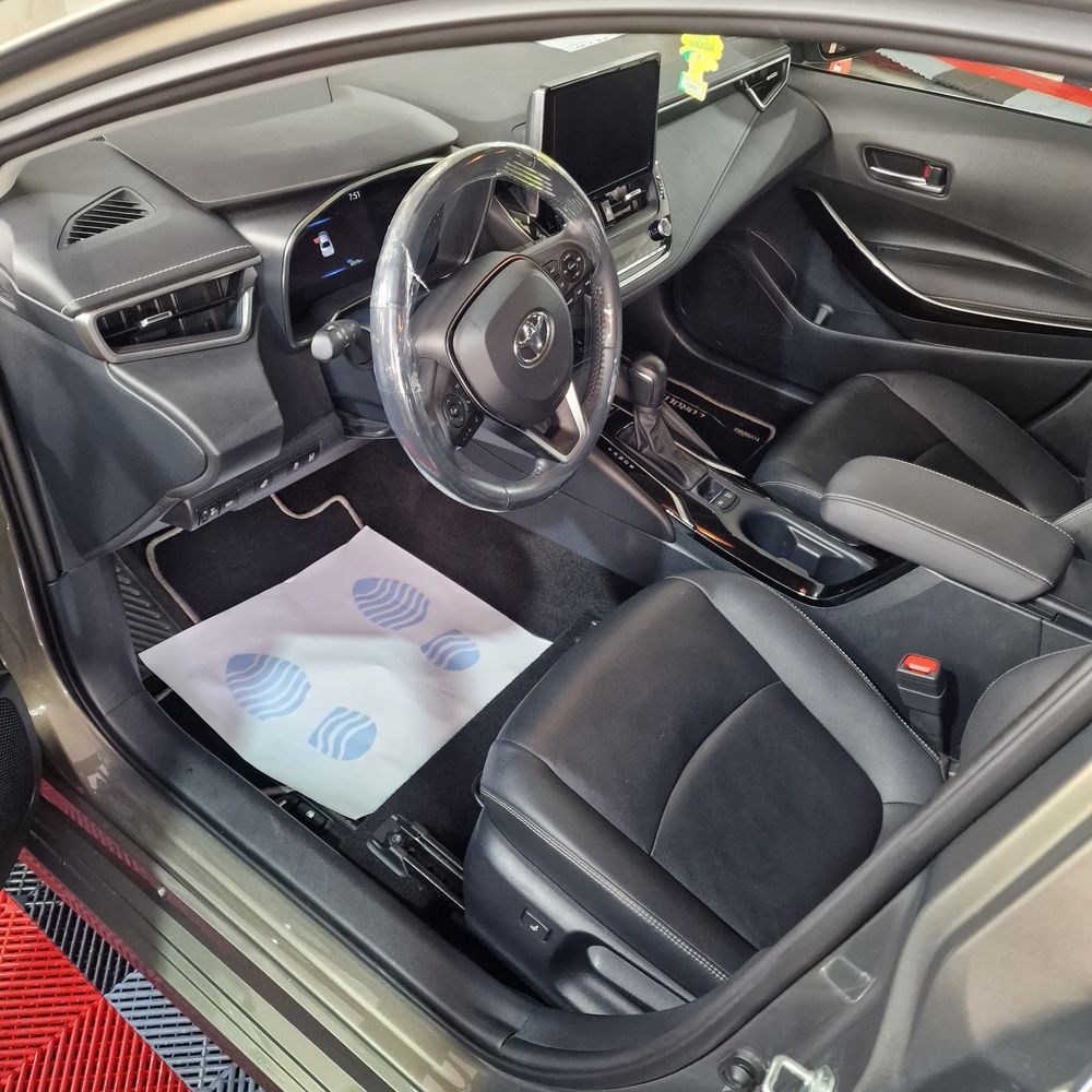 Toytota Corolla Luxury 2023