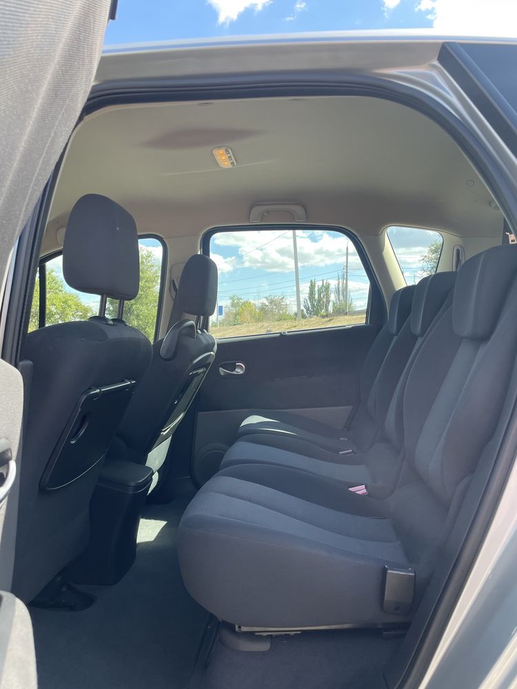Renault Megane Scenic 2