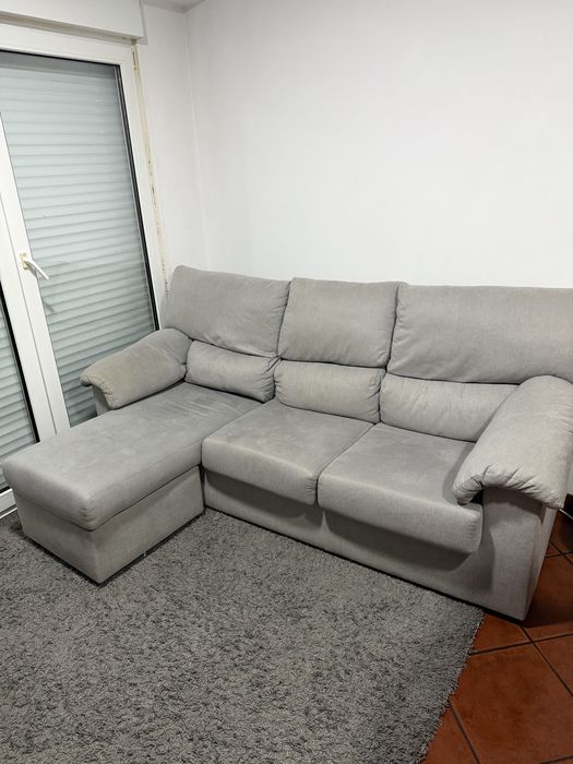 Sofa cinza com chaise longue