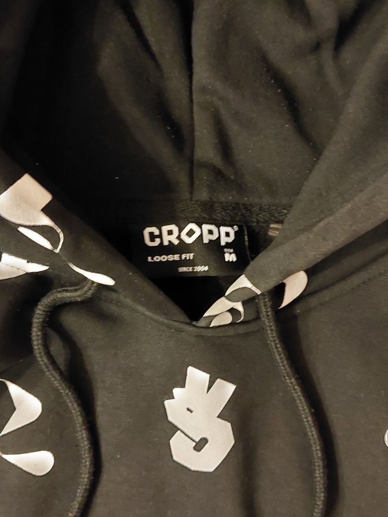 Czarna bluza "Cropp"