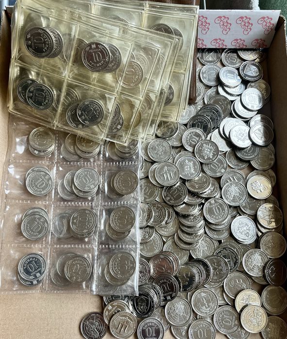 Монети Украіни. 350 штук. Ціна вказана за всі.