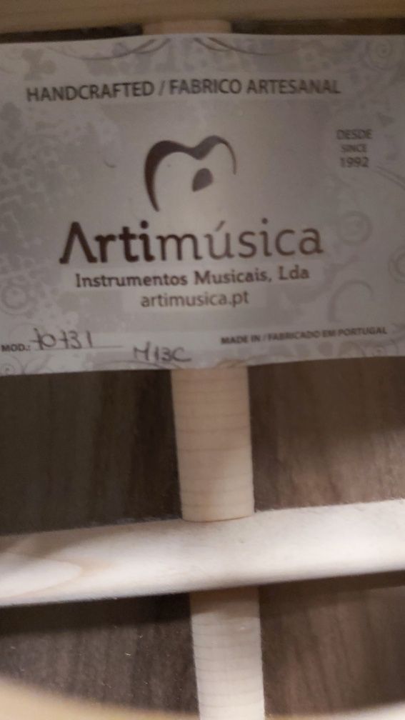 Guitarra Coimbra, modelo luxo.