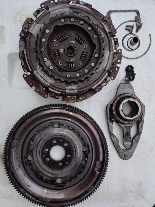 Оригінальний комплект з маховиком DSG7 DQ-200